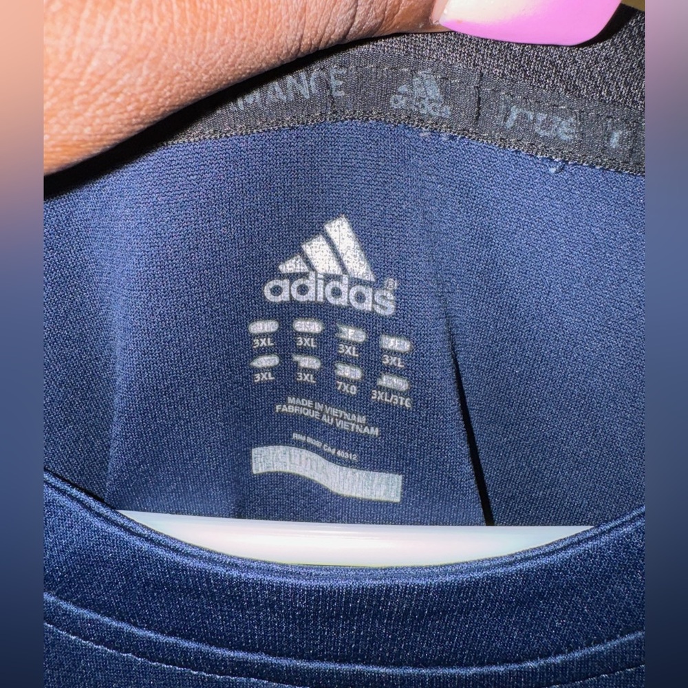 Adidas T Shirt - Picture 3 of 3